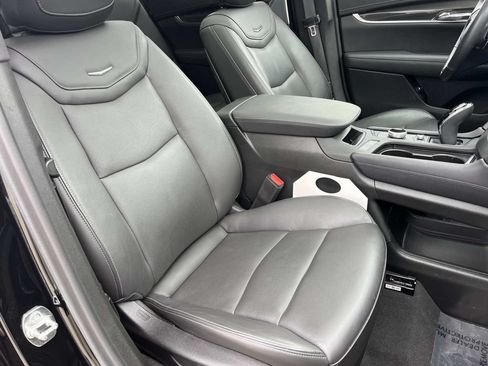 Certified 2025 Cadillac XT6 Sport w/ LPO, Floor Liner Package AWD/4WD image 30