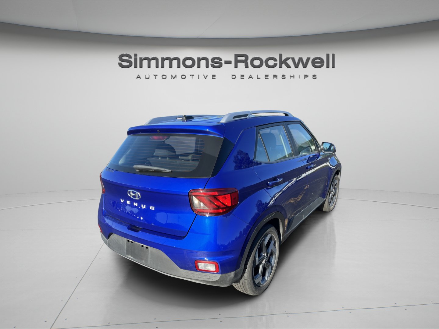 Used 2025 Hyundai Venue SEL FWD image 5