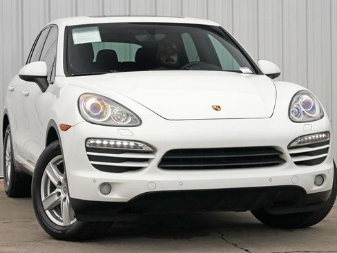 Used 2014 Porsche Cayenne image 2
