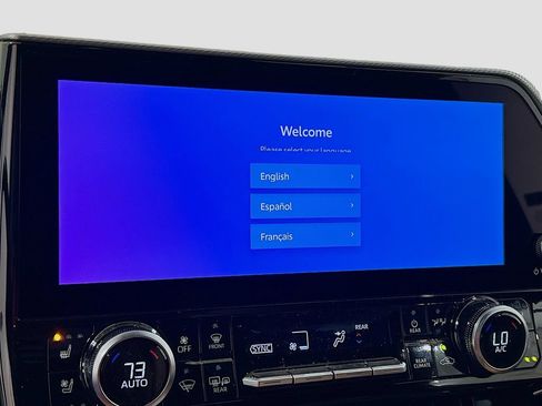 New 2026 Toyota Highlander Platinum AWD/4WD image 14