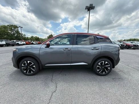 New 2025 Nissan Kicks SV image 8