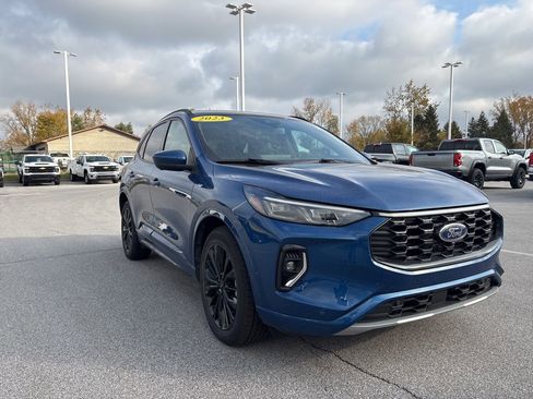 Used 2023 Ford Escape ST-Line Elite w/ Premium Technology Package image 6