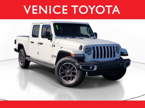 Used 2021 Jeep Gladiator Overland AWD/4WD image 1
