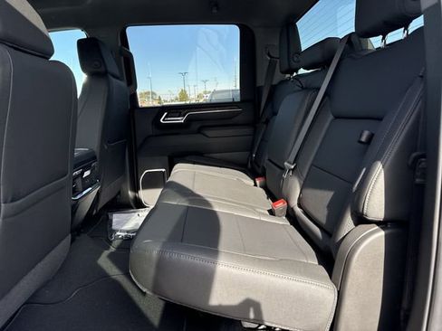 New 2026 GMC Sierra 2500 SLT w/ SLT Convenience Package image 22