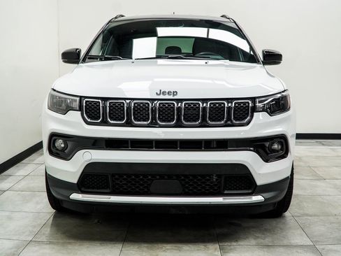 Used 2024 Jeep Compass Limited image 7
