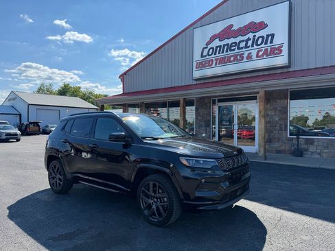 Used 2024 Jeep Compass Limited w/ High Altitude Package AWD/4WD image 1