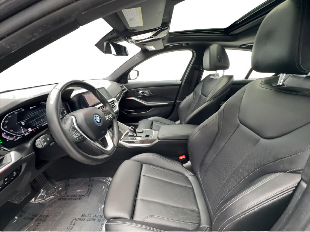 Used 2022 BMW 330e w/ Driving Assistance Package RWD image 22