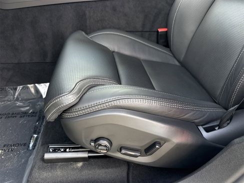 Used 2023 Volvo XC60 T8 Ultimate w/ Climate Package image 41