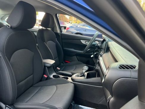Used 2023 Kia Forte LXS w/ LXS Technology Package image 28