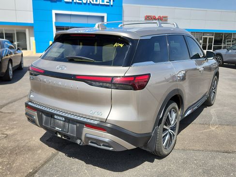 Used 2023 INFINITI QX60 Sensory w/ Vision Package image 4