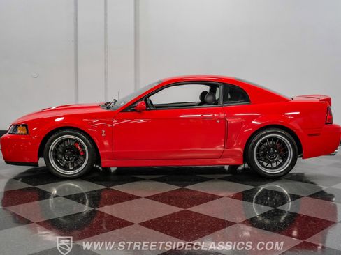 Used 2004 Ford Mustang Cobra RWD image 2