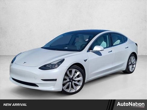 Used 2018 Tesla Model 3 Long Range image 1