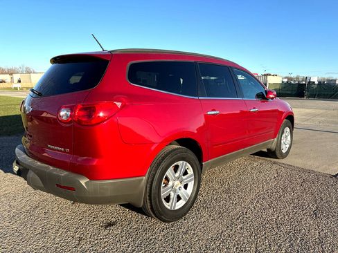 Used 2012 Chevrolet Traverse LT image 3