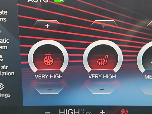 Certified 2023 BMW X7 xDrive40i w/ Executive Package image 24