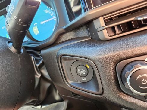 Used 2024 Jeep Wrangler Unlimited AWD/4WD image 25