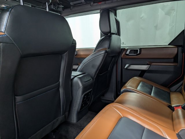 Used 2022 Ford Bronco Outer Banks w/ Sasquatch Package AWD/4WD image 13