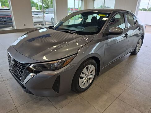 Used 2025 Nissan Sentra S FWD image 1
