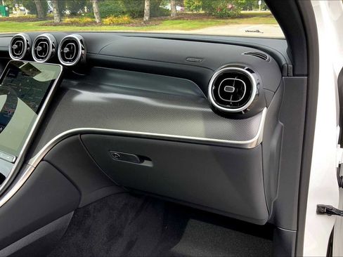 New 2026 Mercedes-Benz GLC 350e GLC 350e image 10