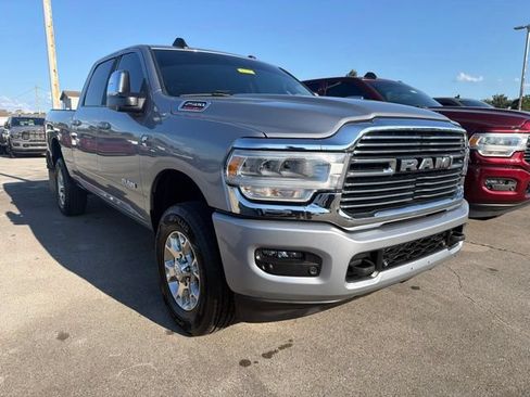 Used 2024 RAM 2500 Laramie AWD/4WD image 3