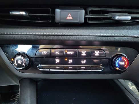 Used 2021 Buick Envision Preferred w/ Sport Touring Package FWD image 15