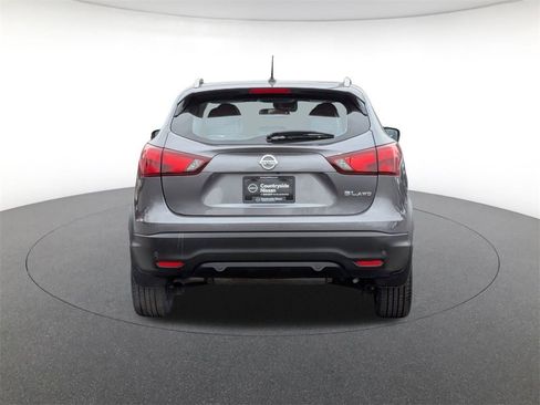Used 2019 Nissan Rogue Sport SL image 6
