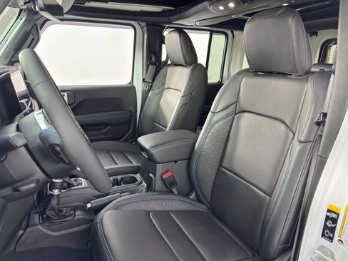 Used 2024 Jeep Wrangler High Altitude image 43