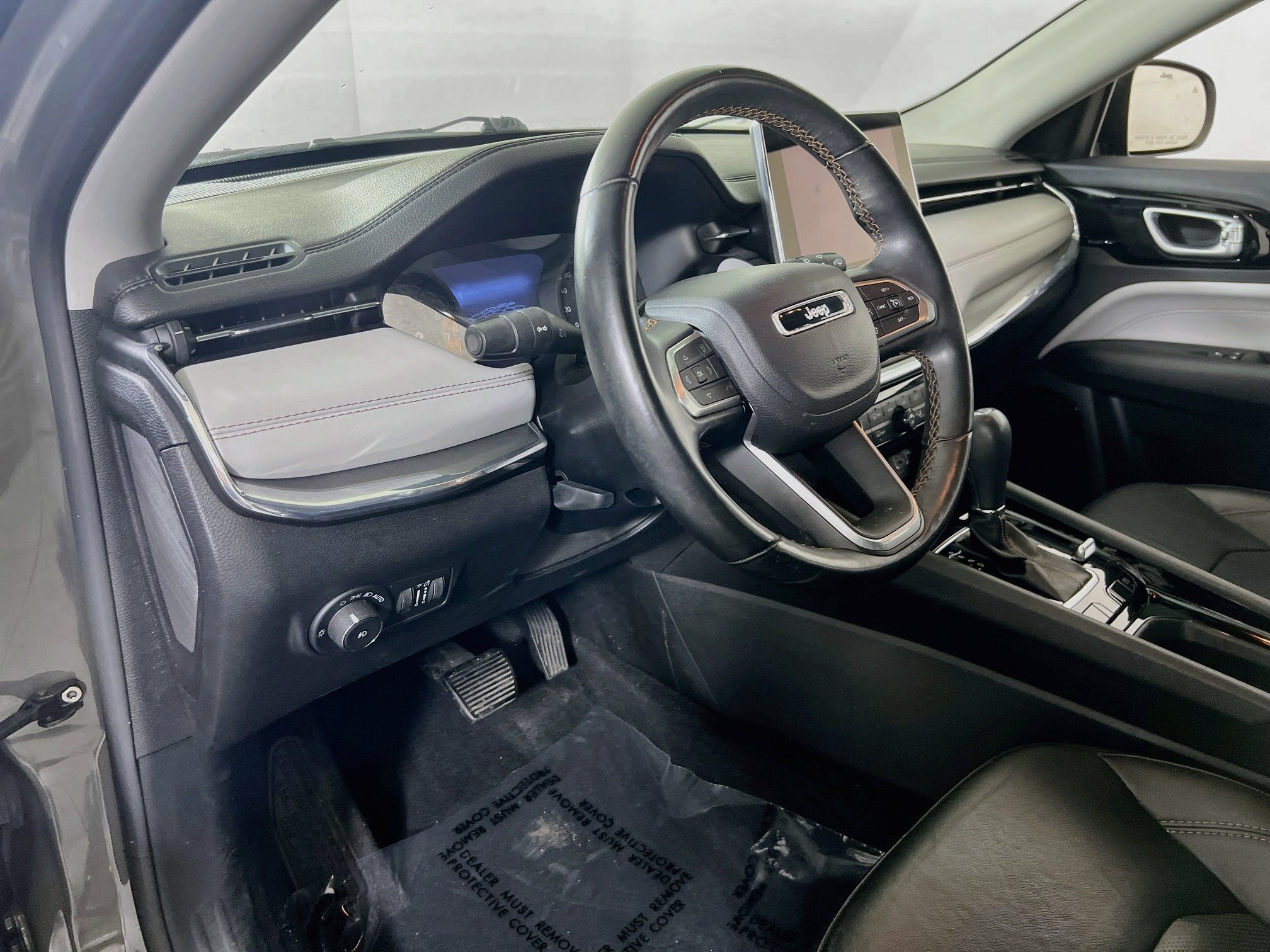 Used 2022 Jeep Compass Limited AWD/4WD image 9