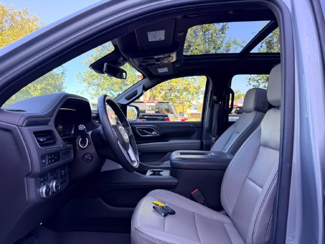 Used 2023 GMC Yukon XL SLT w/ SLT Luxury Package AWD/4WD image 10