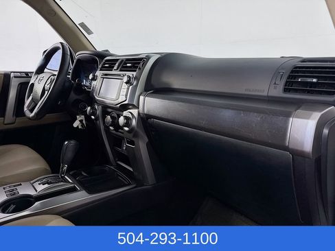 Used 2016 Toyota 4Runner SR5 Premium image 28