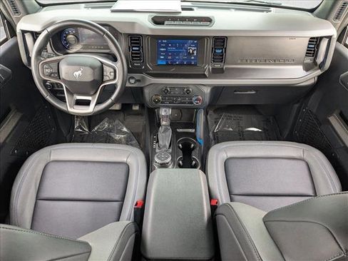 Used 2022 Ford Bronco Black Diamond w/ Sasquatch Package image 14