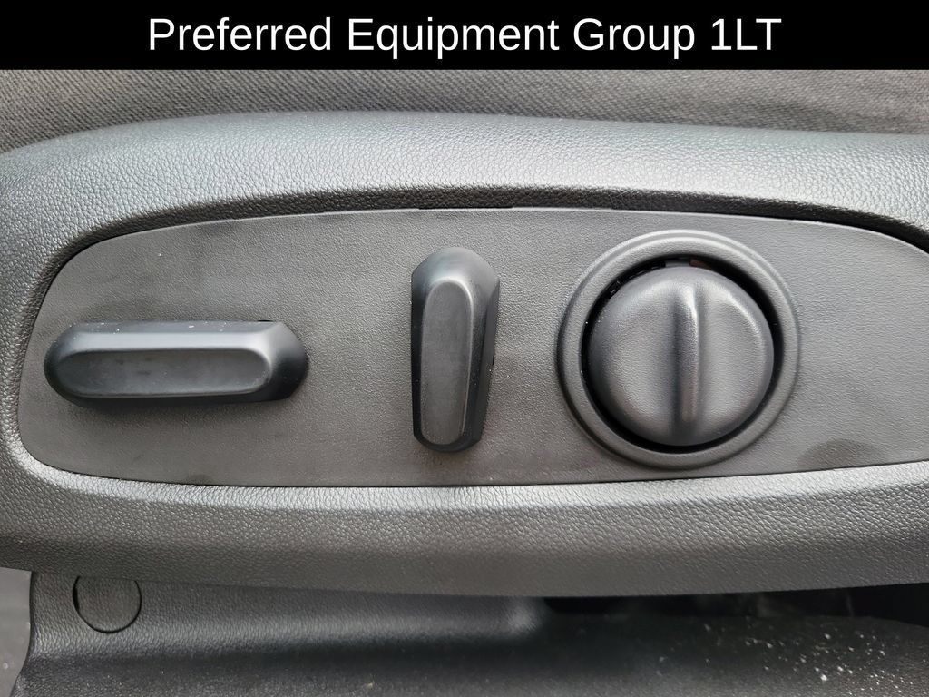 Used 2020 Chevrolet Equinox LT FWD image 7