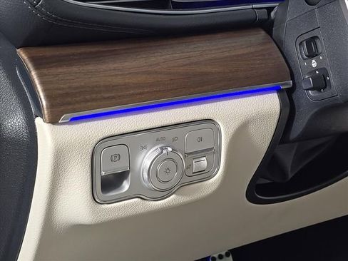 New 2026 Mercedes-Benz GLS 450 4MATIC image 19