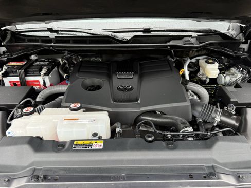 Used 2024 Toyota Tundra SR5 AWD/4WD image 34