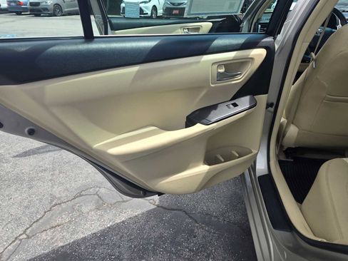 Used 2017 Toyota Camry LE FWD image 20