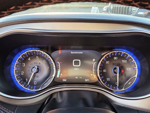 New 2026 Chrysler Pacifica Pinnacle image 16