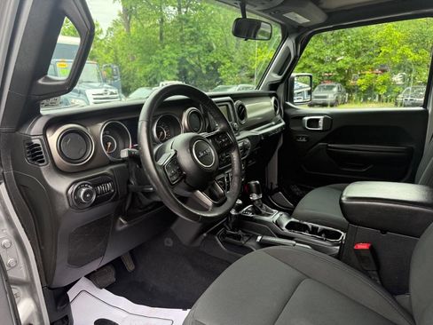 Used 2018 Jeep Wrangler Unlimited Sport S AWD/4WD image 10