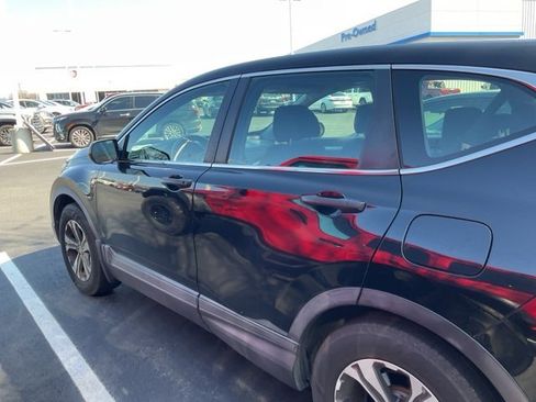 Used 2018 Honda CR-V LX image 9