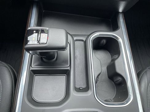 Used 2022 GMC Sierra 1500 SLT w/ SLT Convenience Package image 16