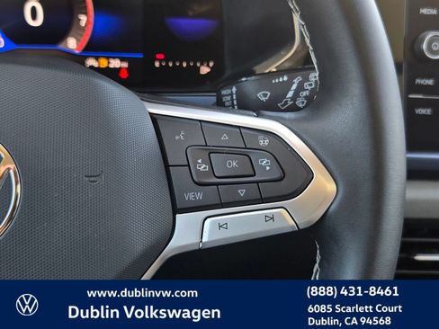 Certified 2023 Volkswagen Taos SE w/ Panoramic Sunroof Package FWD image 20