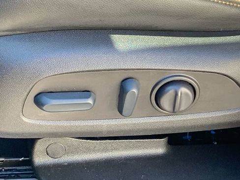 Used 2022 Chevrolet Equinox Premier image 39