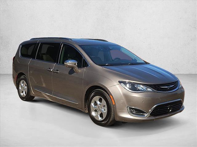 Used 2018 Chrysler Pacifica Limited w/ Advanced Safetytec Group FWD image 3