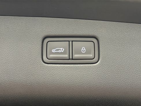 Used 2024 Genesis GV70 2.5T w/ Sport Prestige Package AWD/4WD image 29
