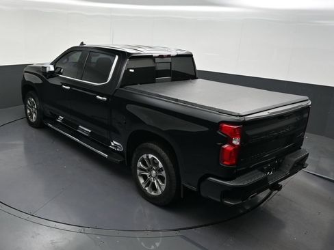 Used 2024 Chevrolet Silverado 1500 High Country w/ Technology Package AWD/4WD image 17