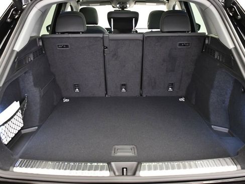 Used 2025 Audi Q5 Premium w/ Convenience Package image 55