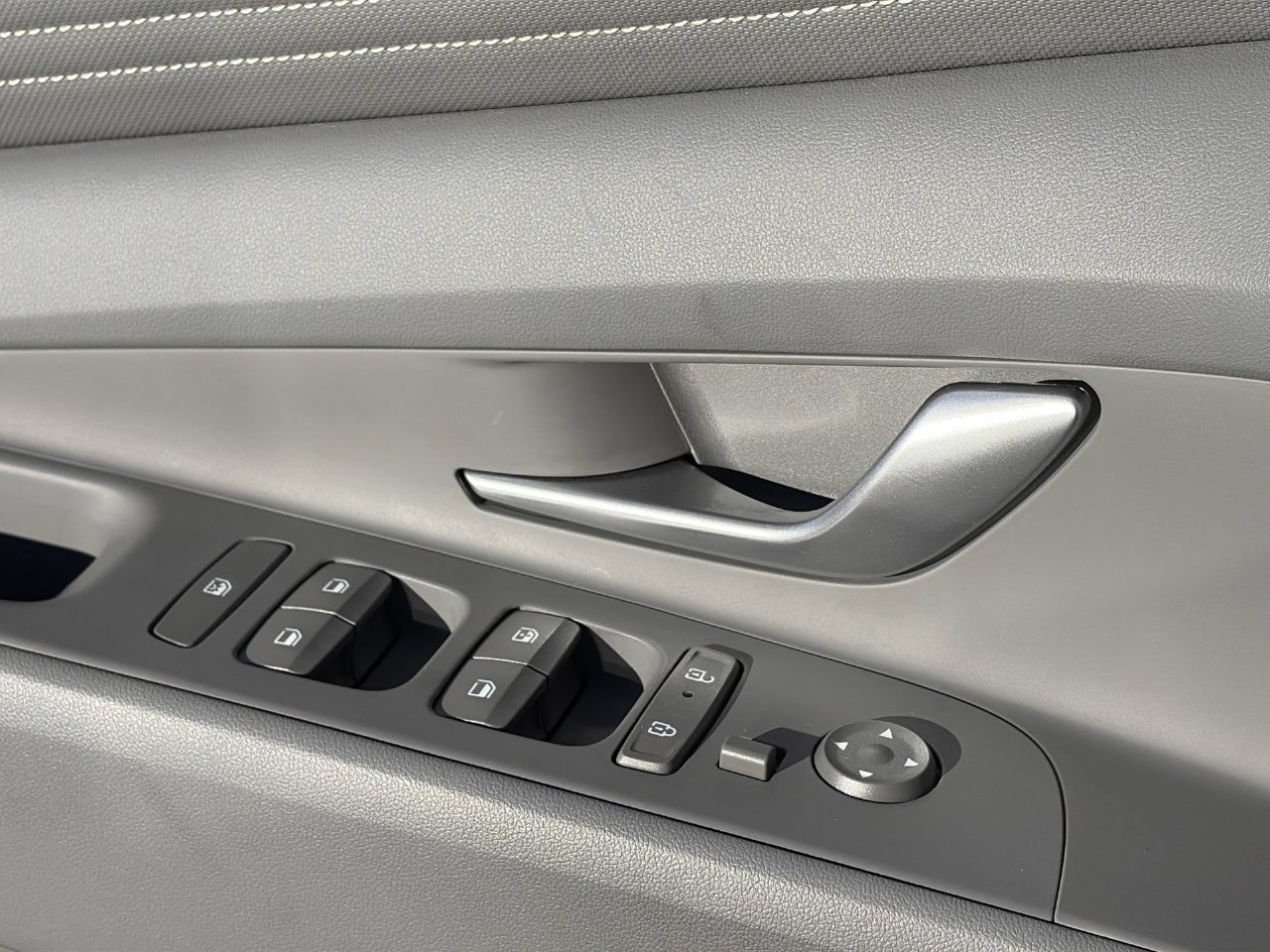 Certified 2025 Hyundai Elantra Sport FWD image 20