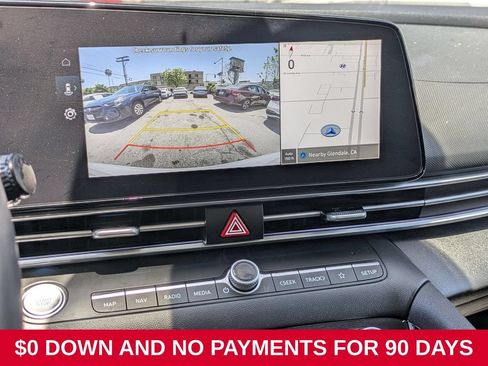 Used 2025 Hyundai Elantra SEL FWD image 16