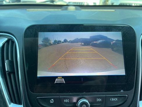 Used 2019 Chevrolet Malibu LT FWD image 9