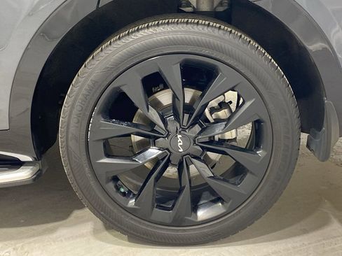 Used 2023 Kia Sorento SX image 31