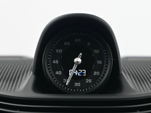 New 2026 Porsche Taycan image 12