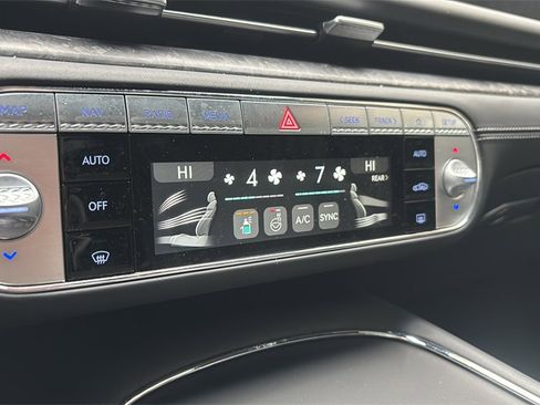Used 2024 Genesis G90 3.5T image 24